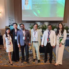 Another group photo with the panel of world renowned hair experts at the IMCAS Asia 2024 Hair Restoration session. These events are vital for sharing and debating the latest advancements in our field.