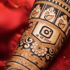 A fun and modern twist for a social media savvy bride. I incorporated the Instagram logo along with the couple's anniversary date, 08.08.2019, into her bridal mehendi.