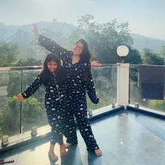 I love seeing these matchy-matchy moments. A mother and daughter enjoying a beautiful morning in our matching cloud print pyjama sets, made from soft, breathable cotton perfect for any weather.