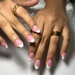 She came, she saw, she got French tips. You can never go wrong with this classic, elegant style.
