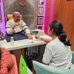 During a counseling session, I am providing guidance to a young client. My services cover a wide range of issues, from career confusion to anxiety and relationship stress.