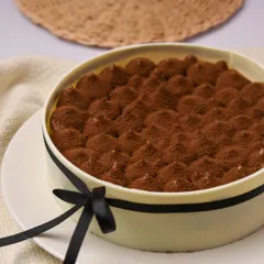 Make way for our Tiramisu cake, and yes, it's eggless! We wanted everyone to be able to enjoy this classic Italian dessert.