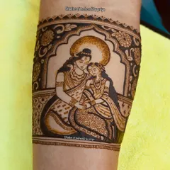 The completed Shiva-Parvati mehendi portrait. The halo effect and detailed clothing create a beautiful and reverent piece of spiritual art.