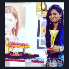 Our talented student Aafreen Khan won an award at a national level art exhibition for her stunningly detailed paper quilling art of a 'shikara' boat.