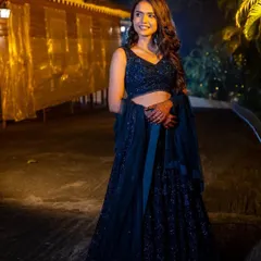 The full look in a beautiful nighttime setting. This soft glam style ensures you look just as stunning in your event photos as you do in person.