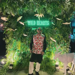Standing in front of the awesome 'Wild Hearts' decor. I love when events have a strong theme, as it adds so much to the overall experience for the guests.