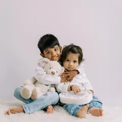 A big brother's protective hug. He wanted to be in his little brother's shoot, and I'm so glad he did. This is what brotherly love looks like.