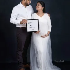 A message for their little one. Using a letter board is a fun and personal way to add a sweet note to your maternity photos.