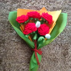 Here is my handmade rose bouquet wrapped in green and yellow paper. It is all ready to be gifted. These roses are made with love and will last forever. ❤️