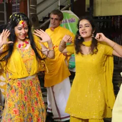 Sisters and friends dancing with the bride during her Haldi. We create a fun, relaxed atmosphere where everyone feels comfortable joining in the celebration.