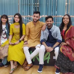 A candid moment with some of our instructors and students. We love celebrating together, and I bring this same celebratory energy to your sangeet rehearsals.