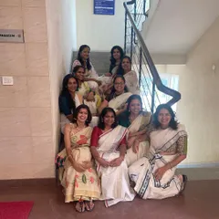 A Sunday well spent celebrating Onam with my lovely students. After a good run, we made a beautiful pookalam together and enjoyed a delicious sadhya feast. This is what community is all about.