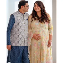A maternity photoshoot is a celebration of anticipation and love. Here, I captured a quiet, happy moment between an expecting couple, documenting the beginning of their new chapter.