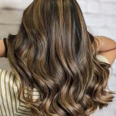 The final result of our Tobacco Brown and Irish Coffee color. Notice the rich, earthy tones and warm, creamy highlights that create a cozy, sophisticated look.