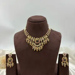 A different color variation of the Royal Hathi set, with ruby-red accents.