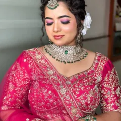 Another angle of this beautiful pink-themed look, showing the shimmer on the eyelids and the detailed jewelry.