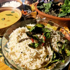 Our Crackling Basil Thai Rice, a fragrant and flavourful dish infused with the aroma of fresh Thai basil, chili, and other spices.