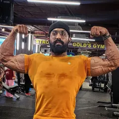 The result of a brutal workout. The pump, the veins, the sweat, this is the reality of changing your body. If you train with me, I guarantee you will see this kind of change in yourself.