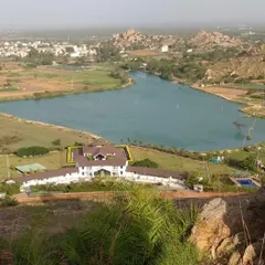 An aerial view shows how the retreat is perfectly integrated with the natural landscape. It is a world away from the chaos, yet easily accessible for your convenience.