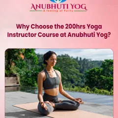 A visual summary of why you should choose our 200-hour course. The serene image of a woman in Padmasana reflects the peace and focus that you will cultivate during your training with us.