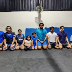 Our morning class, where you can see students of all ages, from young children to adults, ready to train.