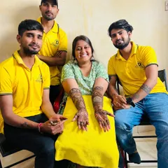 Another happy client with her full bridal mehndi, posing with my team. We make sure the bride is comfortable and gets the exact design she dreamed of.