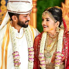 It's always special when I get to do the makeup for both the bride and groom. For this lovely couple's muhurtham, we went for a timeless, traditional South Indian look that was fresh, classic, and perfect for their temple wedding.