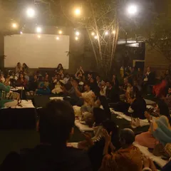 This is the kind of atmosphere I love to create. Everyone sitting together, close to the music, under the warm lights of the courtyard. It’s not a formal concert, it’s a shared experience with artists like Ustad Faiyaz Khan and my brother Sarfaraaz Khan.