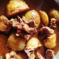 Maangsher Jhol, the quintessential Bengali Sunday mutton curry. For many of us, the soft, flavour-soaked potatoes are just as important as the tender pieces of meat.