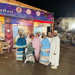 A beautiful family from the Bohra community visiting our "Flavours of Ramadan" event. We are grateful for your presence.