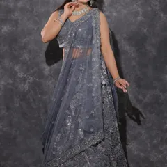 This client paired her grey rental lehenga with a stunning multi-layered diamond necklace set. Renting jewellery is the smartest way to get a high-end look.