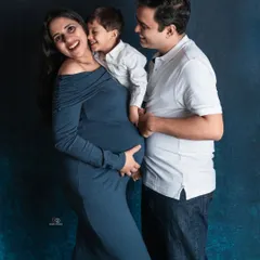 The sweetest moment between mom, dad, and the big-brother-to-be! Capturing these candid interactions is my favorite part of a family maternity photoshoot.
