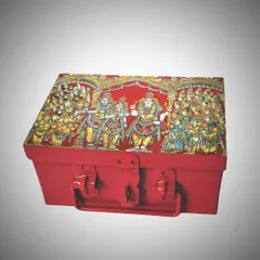 This vibrant depiction of Rama and Sita's wedding makes for a spectacular invitation hamper. These reusable trunks are a cherished keepsake for your guests long after the wedding.