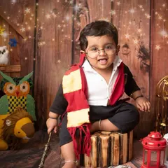 Too cute to be a muggle! I had so much fun bringing this magical Harry Potter theme to life for this little wizard. Themed shoots are a wonderful way to celebrate your family's passions and create truly unique portraits.