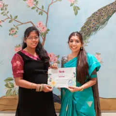 Here I am with Sivabarathi during our offline pregnancy classes in Tirupur. Seeing her confidence grow throughout the sessions was a privilege.