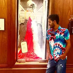 Another picture from the Taj Hotel event. The ambiance and decor of a venue often inspire the mood of my performance.