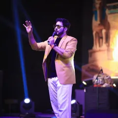 Engaging the audience at the Winter Souk. My interactive style ensures that I'm not just talking at the crowd, but with them.