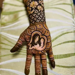 A simple yet powerful design for an expecting mother. The central focus is an elegant silhouette of a mother and child, symbolizing the beautiful bond and the journey of motherhood.