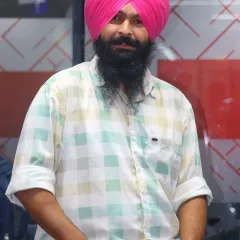 A simple portrait. My pagg is a core part of my identity, and I wear it with pride in every aspect of my life, including my photoshoots.
