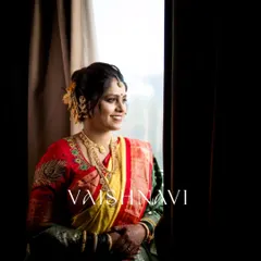 A classic bridal portrait using dramatic window light to create a timeless, painterly effect. We love playing with light and shadow to craft elegant and memorable images of the bride on her special day.