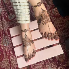 Another angle of the elegant foot design, showing how it looks from the side. It's like wearing permanent, beautiful jewelry.