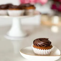 A single cupcake for your quick craving fixes. This one is our caramel dark chocolate, a perfect little bite of goodness.