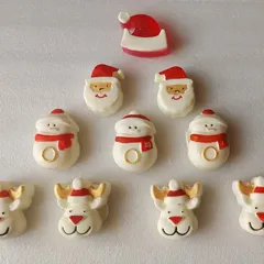 Meet the stars of my Christmas collection. These hand-painted element soaps featuring Santa, snowmen, and reindeer are made to order and make for a perfect Secret Santa gift or a festive addition to your bathroom.