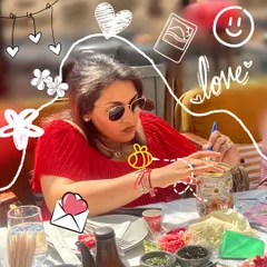 The best gift is time spent together. This picture from a Valentine's workshop captures a moment of creative focus. My workshops are designed to help you connect and make memories that last longer than chocolates or flowers.