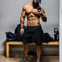 Another angle of a physique check. Consistency is about showing up and doing the work, even when no one is watching. This is the mindset I instill in the coaches I mentor.