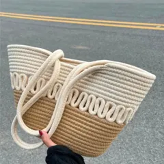 The quality and craftsmanship of this jute rope bag make it a durable and fashionable choice for everyday use.