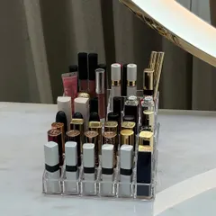 This acrylic lipstick organizer is a simple yet transformative tool. It keeps your collection neat, visible, and easily accessible on your vanity table.