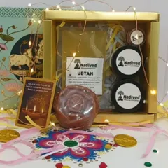 This is my Nadived Ubtan Gift Set, curated for a traditional festive glow. It includes our Shahi Snan soap and herbal Ubtan, perfect for cleansing and rejuvenating the skin naturally.