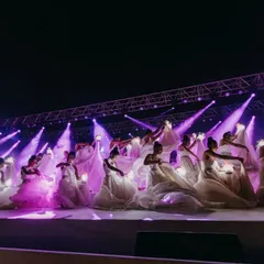 The entertainment for this reception was poetry in motion. The Shiamak Davar dance troupe curated beautiful pieces of art that left the guests mesmerized.
