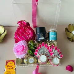 Another view of the premium acrylic box, showing how the items are beautifully arranged. The transparent case makes for a stunning display.